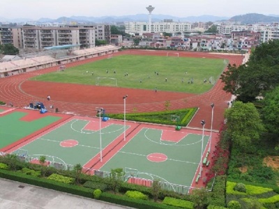 透氣型塑膠跑道 現(xiàn)代體育場(chǎng)地鋪裝的核心技術(shù)與施工要義