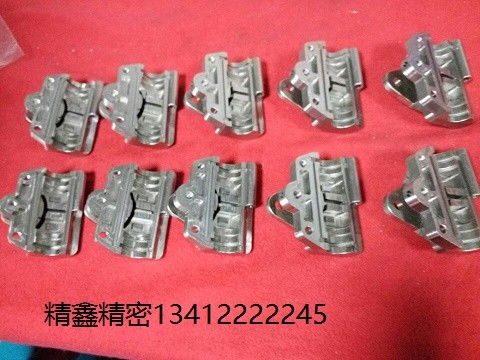 市南智能電子零件加工 精鑫精密四軸CNC加工中心的卓越應用